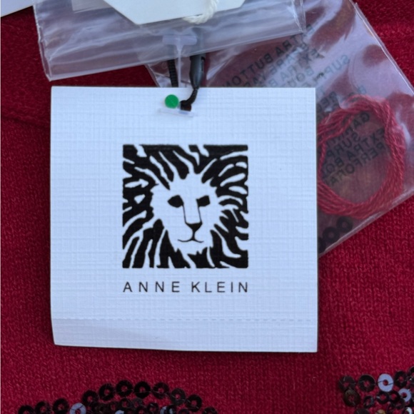 NWT Anne Klein floral sequined poncho - size L/XL - Picture 6 of 6